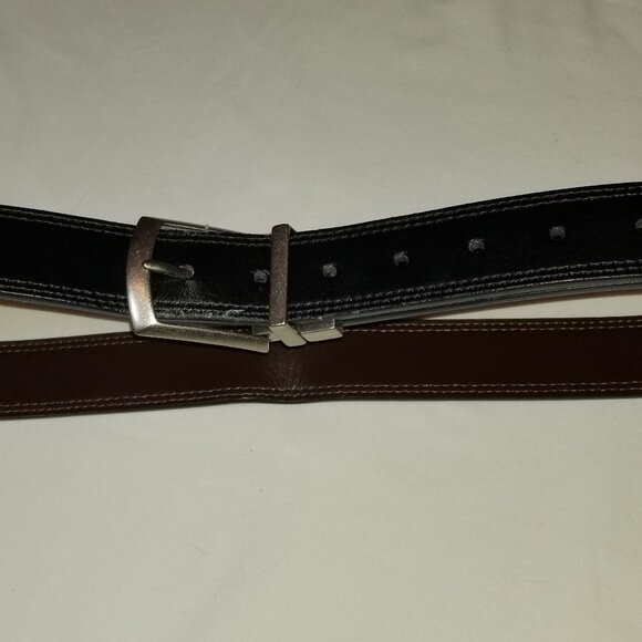 Woman's belt. Dickies Reversible Belt (Black & Brown) Woman's - Picture 1 of 4